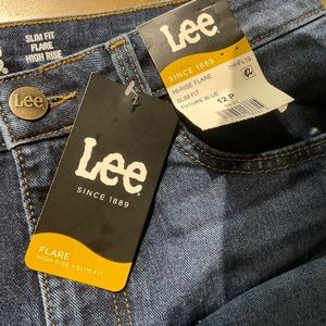 NWT Lee  12 P